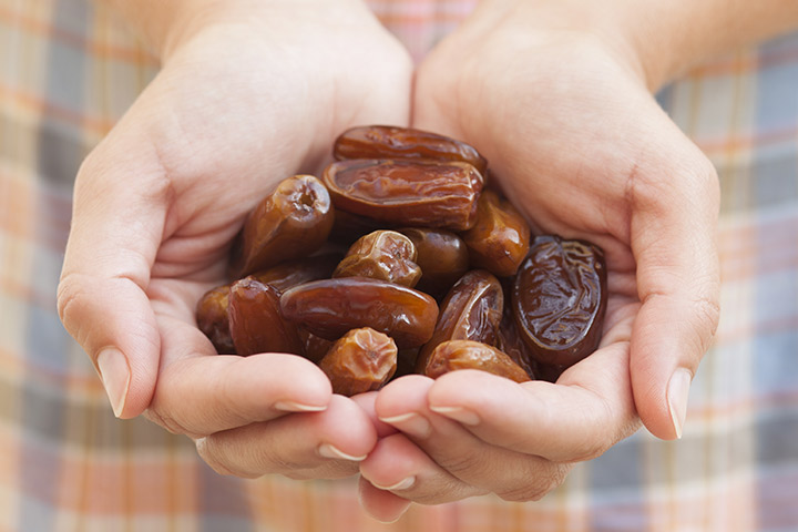 8-benefits-of-dates-during-pregnancy-and-how-they-ease-labor